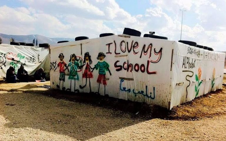 ABREN ESCUELAS CRISTIANAS EN TIENDAS PARA REFUGIADOS EN EL MEDIO ORIENTE
