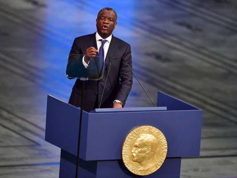 Médico cristiano recibe el Nobel de la Paz por ayudar a mujeres víctimas de abuso